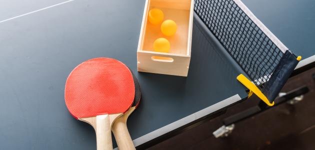 يكون صد الكرة في كرة الطاولة عند وصولها الى