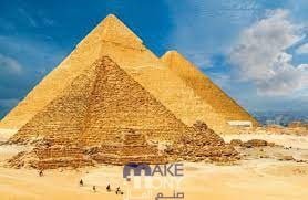 صمم أحد الفنانين الهرم الثلاثي المبين أدناه من الحجارة ، ما حجم الحجارة المستعملة في تصميم الهرم ؟