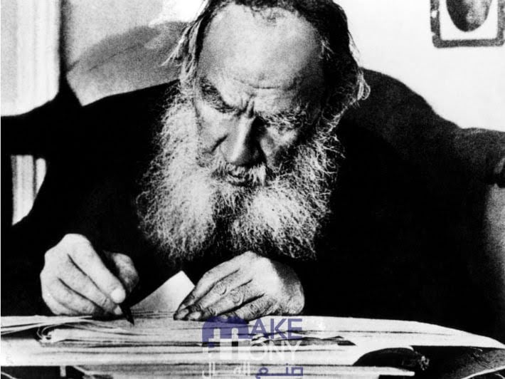 صاحب رواية الحرب والسلام